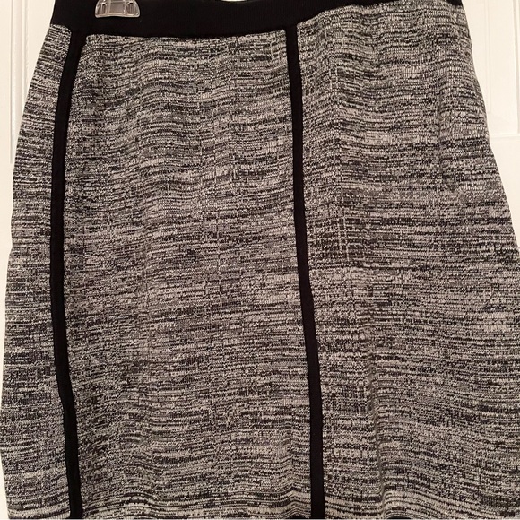 Ann Taylor cotton blend heathered black and white mini contour skirt size Medium - Picture 4 of 16